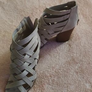 Wedge heels